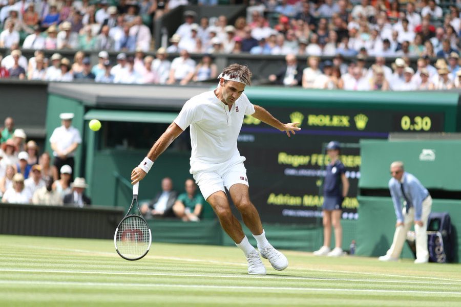 Scarlett_Li's tweet photo. #HappyMonday to you cuz this poetic tennis is very much a ray of 🌞

#Federer #Dancerer #CantWaitToSeeYouOnCourt https://t.co/2C2ZO0FBRn
