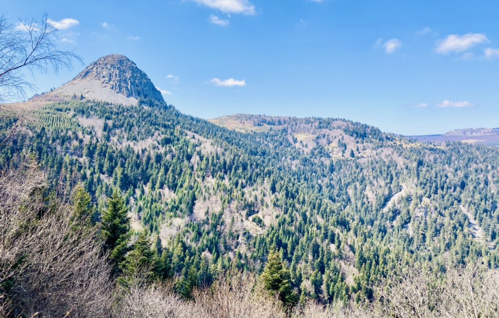FDuffaud's tweet photo. Conduire les démarches Grands sites du département de l’@Ardeche_07, #PontdArc #MontMézenc #MontGerbier: une mission aussi belle que ce territoire! Un peu de fierté et beaucoup de reconnaissance pour la confiance accordée @LaurentUghetto @hsaulignac @grandsitefrance https://t.co/RdllzVuWU3