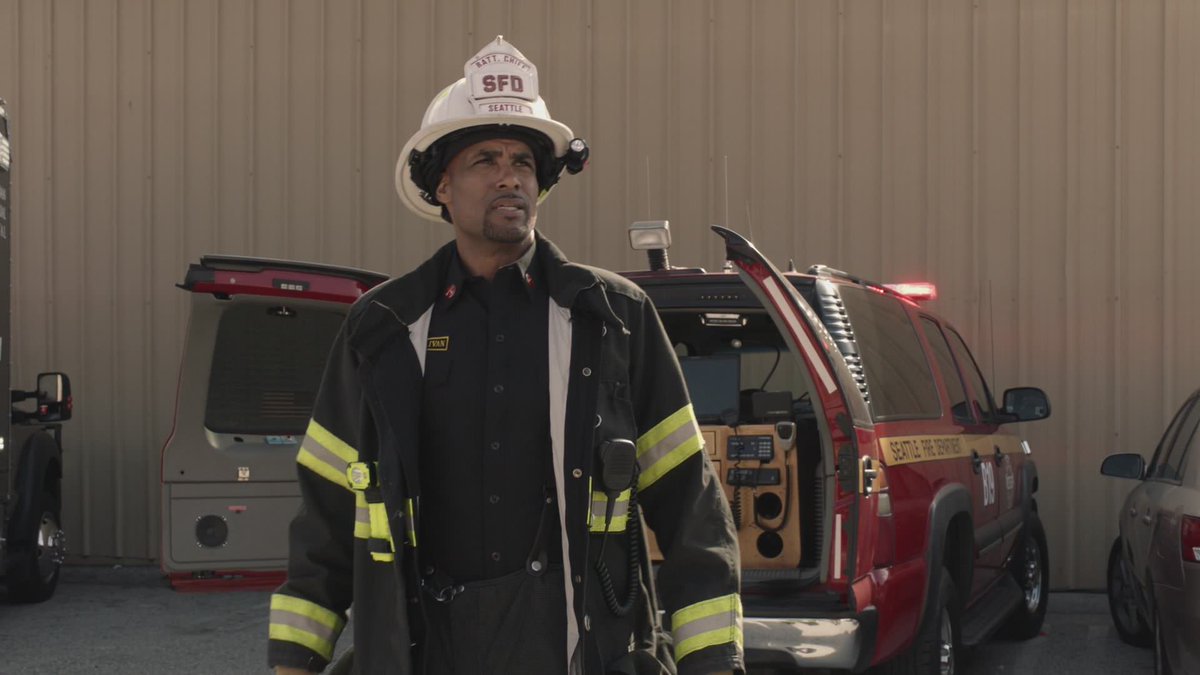 moozanna's tweet photo. Now I'm really gonna need our man back in a White Helmet when @station19 returns for Season 5. #Station19 #RobertSullivan #ChiefSullivan https://t.co/xeKELGfS4J