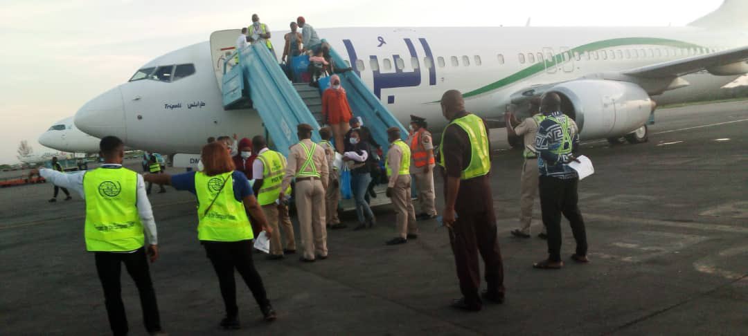 The Southwest Zonal Office of the NCFRMI in collaboration with @IOM_Nigeria & other partners like @nigimmigration @naptipnigeria @PoliceNG and Port Health, today, received a total of 72 returnees from Libya. 44 Females (12 children, 3 infants) & 28 Males (15 children, 6 infants)