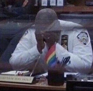 bowlingsocks1's tweet image. john mulaney doing shows again.                                      john mulaney getting divorced