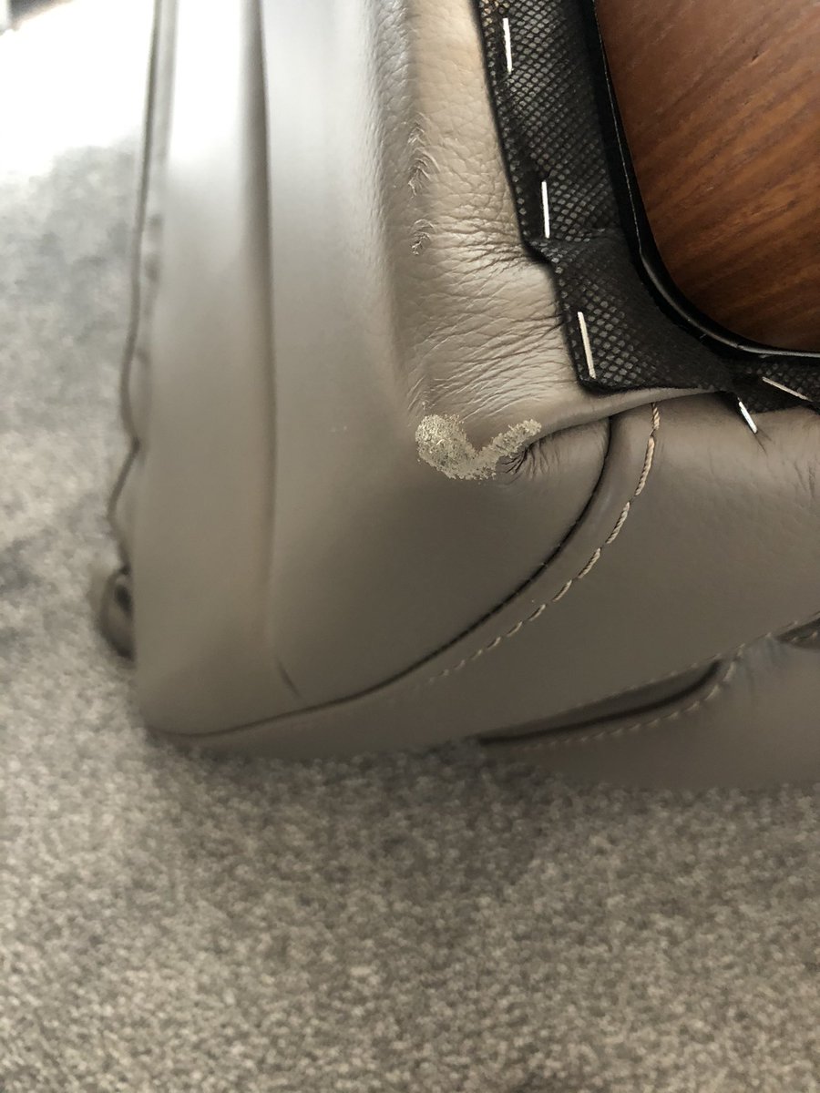H9llsw's tweet photo. Still no contact from @Sofology customer services about there pathetic attempt at a quality sofa, so here are they are again, i’l keep posting these every 24hrs until they show some interest. https://t.co/BoYyoGFXqB