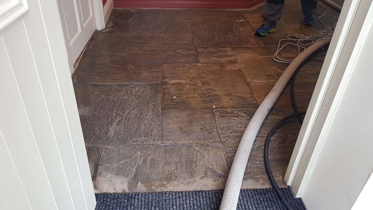rhino_rocks_'s tweet photo. A very famous Pub/restaurant stone flooring deep cleaned and Stain Guarded today in #Giggleswick today
@CravenArmsGigg https://t.co/yTlLpUk1D4