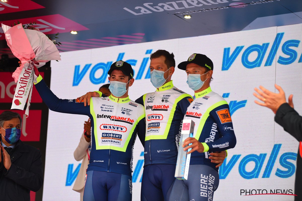 By the way, we also received the prize for best team classification for the second stage in a row. 

#Giro104 🇮🇹