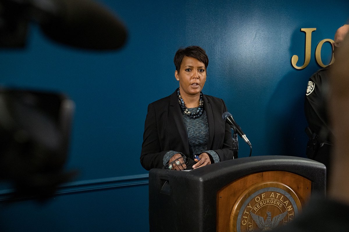 atlsnx100's tweet photo. Keisha ay it aint so! The Mayor made a public announcement stating that she will not be running again. She stated she prayed about the decision and it is time to pass the baton. How do we feel about this #ATL?

#KeishaLanceBottoms #mayor #election #atlsnx100 #ibnxradio #mcs #news https://t.co/xkIbLhQvKk