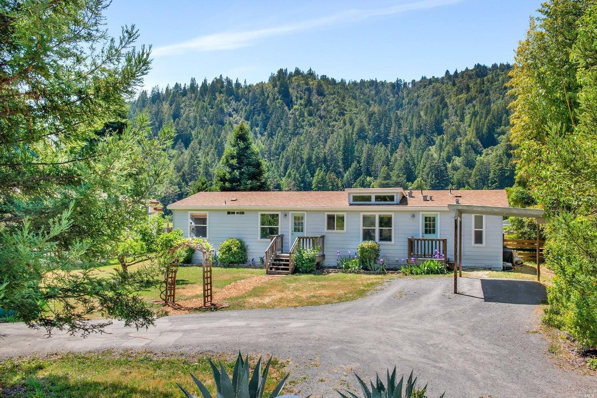 Sensational Guerneville Sun &amp; Views~ This is a rare Armstrong Valley offering that's close to town, recreation and world class wineries. Come and enjoy the views!
#russianriverrealestate #sonomacountyrealestate #russianriver
buff.ly/3uNdrqt