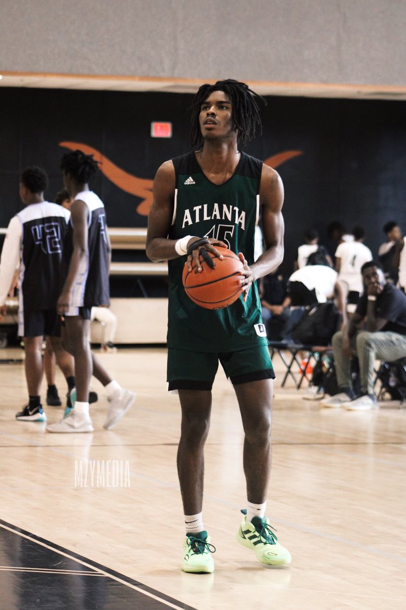 LSU, Butler, Notre Dame, Grambling State, and Rhode Island are the latest schools to reach out to 4 ⭐️ Jalen Carruth, he tells me.

The 6’7 SG recently had 24 points, 11 rebounds, 4 assists, 3 blocks, and 2 steals against E.A. Prep. 

<a href="/jalencarruth/">Jalen Carruth</a> <a href="/CoachGreg100/">Coach Greg</a>