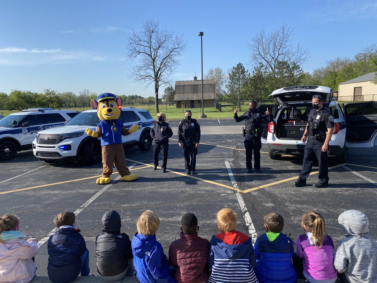 PantellaCamp's tweet photo. We had an incredible time learning about special jobs this morning! We are so thankful for our awesome SRO for coordinating it all! Thank you @CarmelFireDept @CarmelPD @koorsenfire @myccs @TowneMeadow https://t.co/2Y1yVYthsX