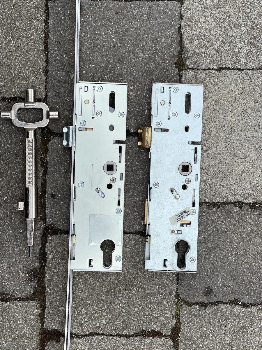 Today we attended a call out where a customer had a faulty lock and mechanism. We replaced the faulty parts on the day and also upgraded their locks to a British Standard 1 ⭐️ cylinder.

#locksmith #localbusiness #happycustomer #quickwork #britishstandardlock