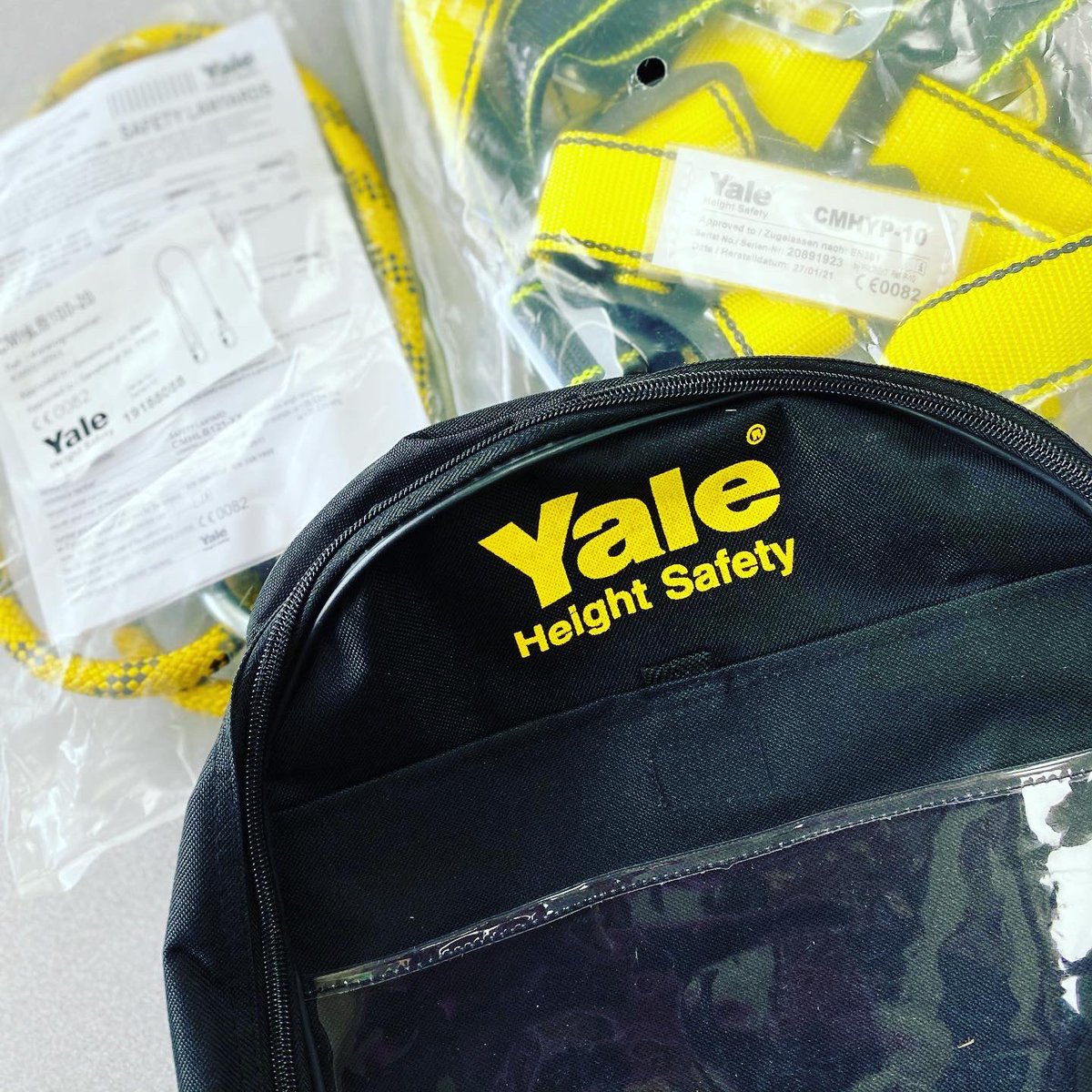 Oooooo height safety kits!!! 😍❤️
#healthandsafety #healthandsafetytraining #workingatheight  #workingatheights #safety #safetyatwork  #safetyfirst  #construction #safetyawareness #engineeringdesign  #yale #heightsafety #liftingequipment #liftingequipmentsupplies