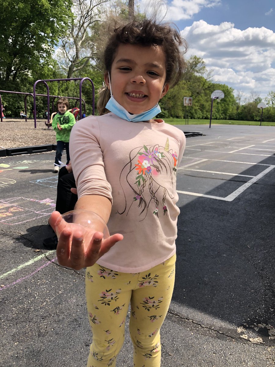 Ashley Schlueter tweet media