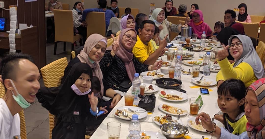 dbossky's tweet photo. Bukber alumni SDN08 Petang
#bukber2021 
#sdn08pt https://t.co/fxT3SVPxmD