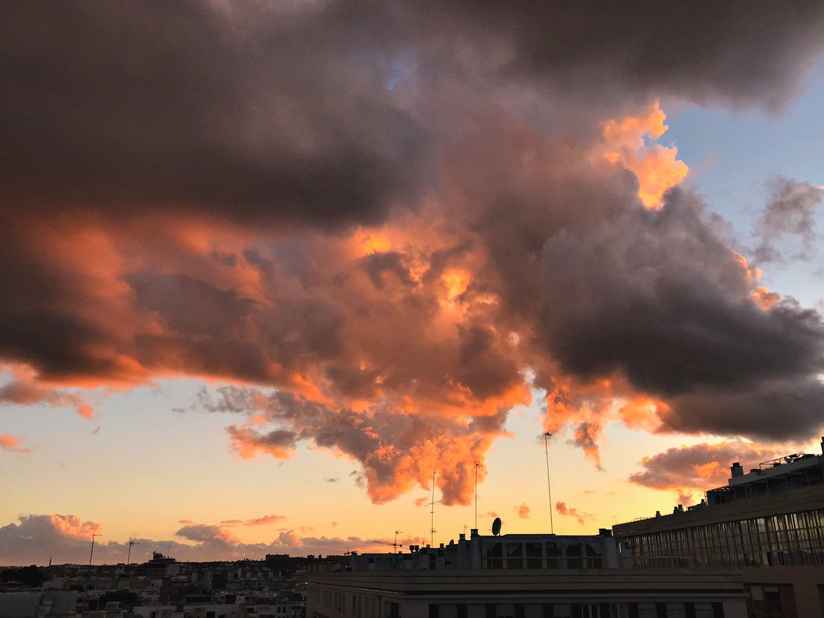 Anruvale's tweet photo. ☁️✨💗 https://t.co/fiGIQRXHBE