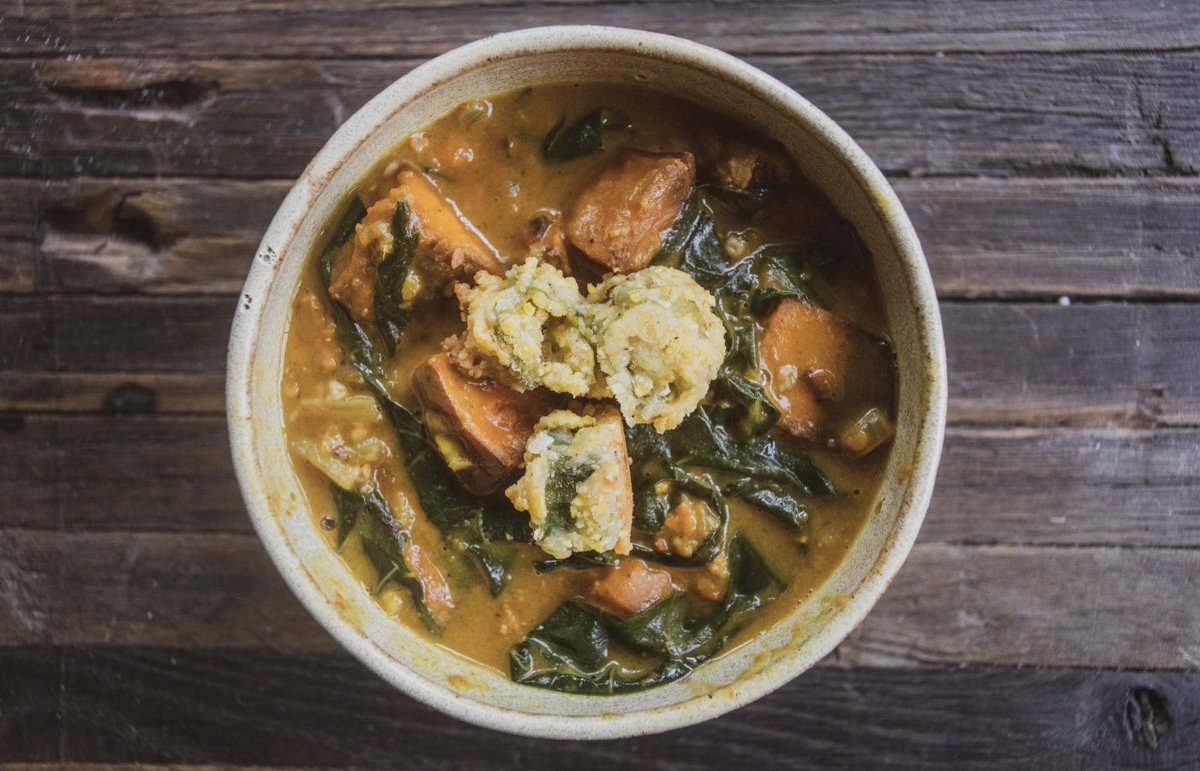 Is Monday meal planning day in your house? Either way, we recommend saving this recipe for Peanut Okra Stew by AJ Haynes of @Seratones from 'Meet Me At the Table'❗️ farmaid.org/blog/meet-me-a…