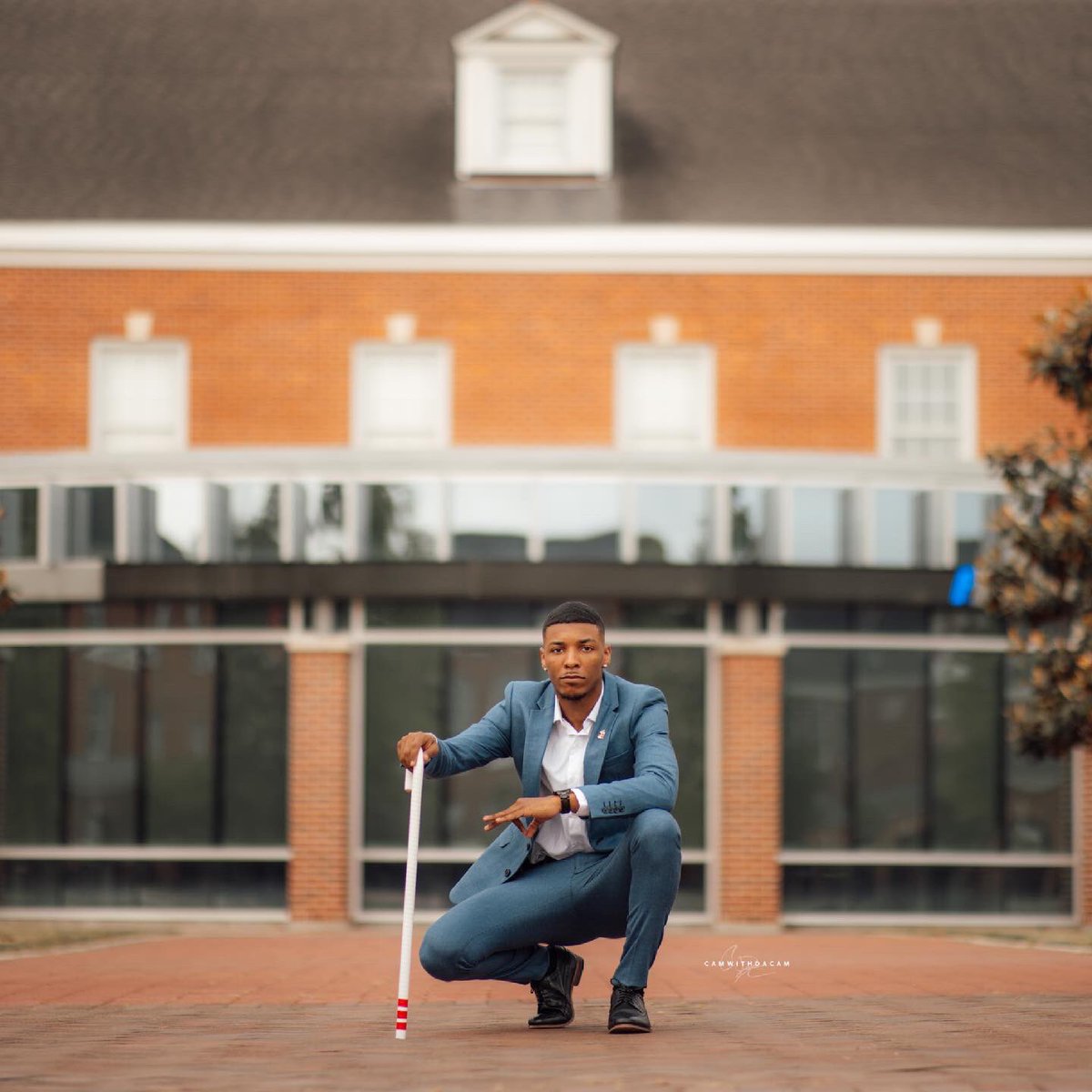 qreed4's tweet photo. “What feels like the end is often the beginning”

Q Reed signing out.....👌🏽♦️🎓

📸: @CamWithDaCam https://t.co/z89zPbFZe7