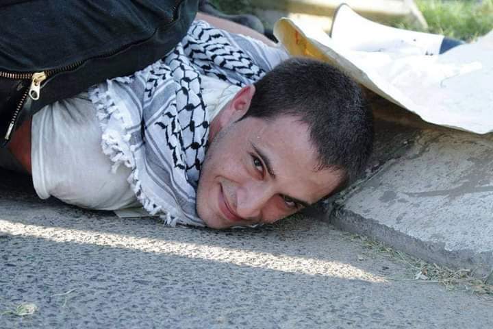 ahmedzahra0's tweet photo. Has the world lost it's eyes to see what's going on in palestine?
#القدس_ينتفض
#غزة_تحت_القصف
#BBMAsTopSocial https://t.co/XvtDuWLyqS