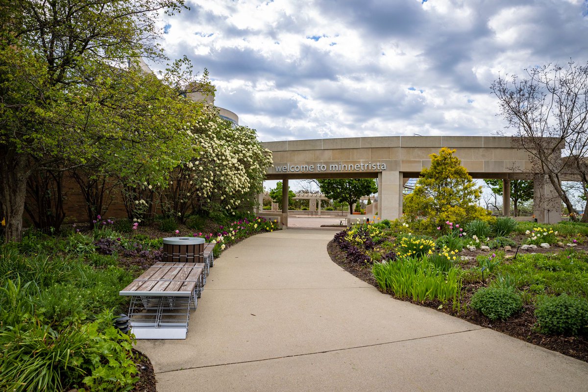BallState's tweet photo. Will you be in Muncie for the summer? If you are, be sure to check out @Minnetrista for summer events and gatherings. Here's some visual encouragement to get out and enjoy the summer with Minnetrista. https://t.co/LctEwTevAc