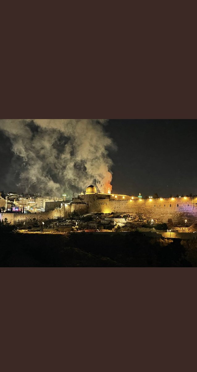 " Çektirilen Acı, Havada Asılı Kalmaz. Çektirenin Başına Düşer. SABRET. "
   Hz.Mevlana
#AksadaBaskınVar