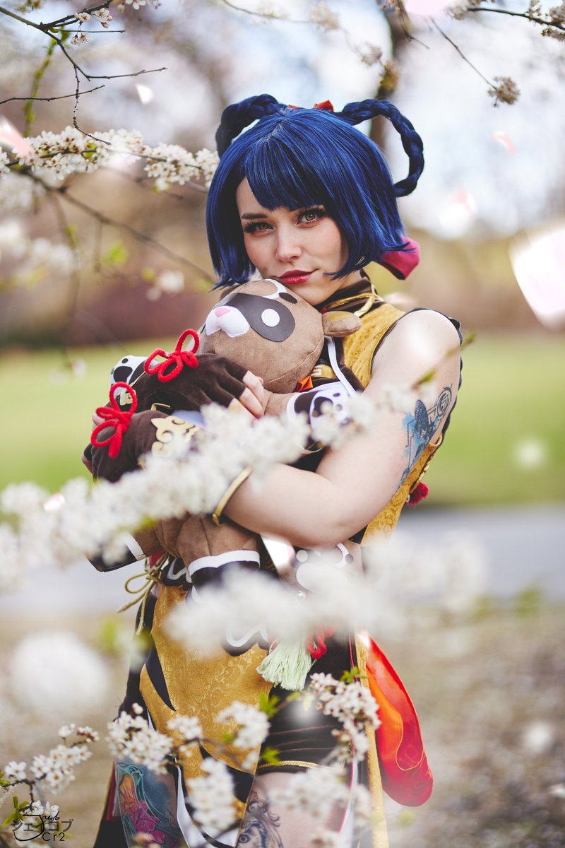 Ok. We took mostly Genshin memes photos but... I need to build up some excitement for them so have a cutesy picture first 👀
XiangLing debuuute!
📸 <a href="/jacob_cr2/">J a c o b . c r 2 📸</a>