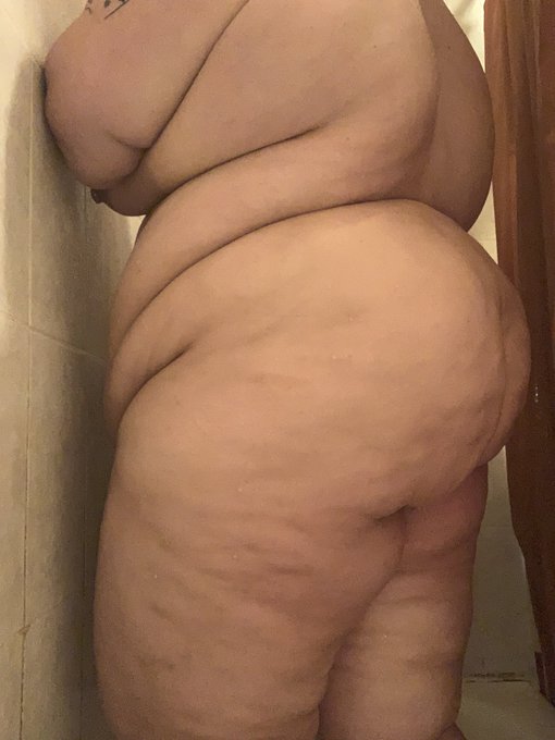 Thank y&rsquo;all for 1,500 💋💋💋 https://t.co/mtWnUXe32G