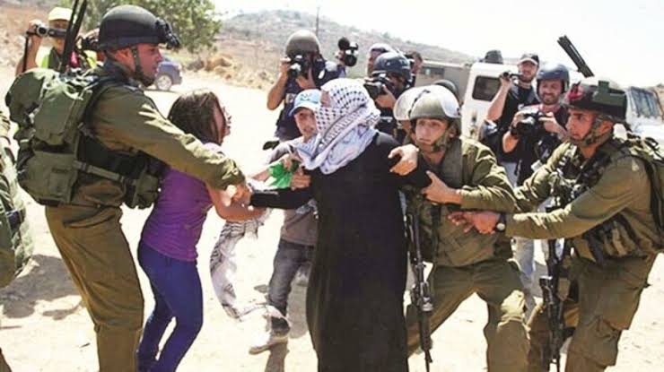 ErcanKarabey65's tweet photo. "8 milyonluk İsrail için, 1.5 milyar Müslüman Ebabil bekliyorsa; Ebabiller gelse İsrail'i değil, bizi taşlar! 
#israil
   #المسجد_الأقصى https://t.co/5vjjqQermr