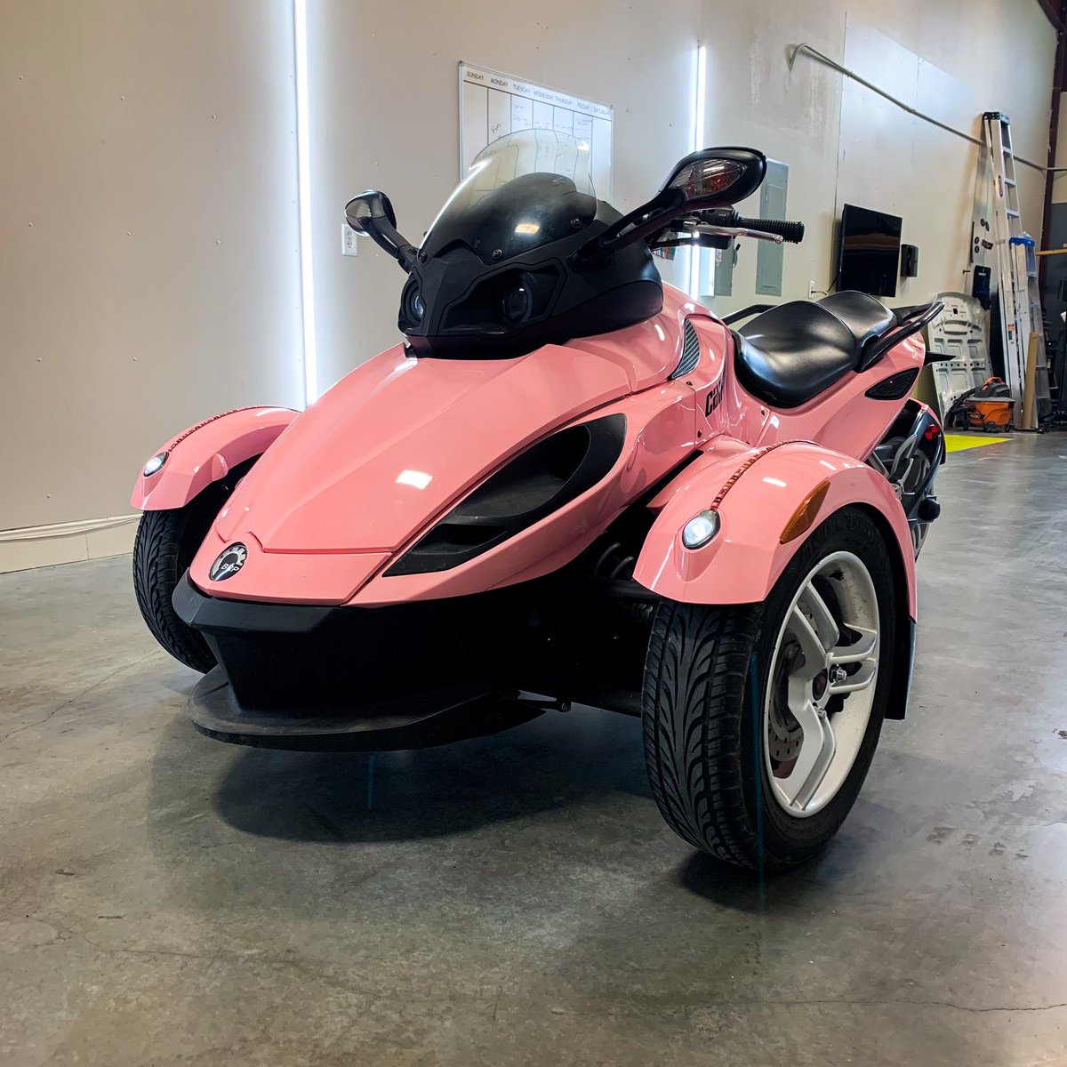 This Can-Am Spyder came in for an <a href="/inozetek/">Inozetek</a> full wrap in Super Gloss Pink Cherry Blossom 🌸 
#canam #spyder #carwraps #wrapped #wraps #vehiclewraps #paintisdead