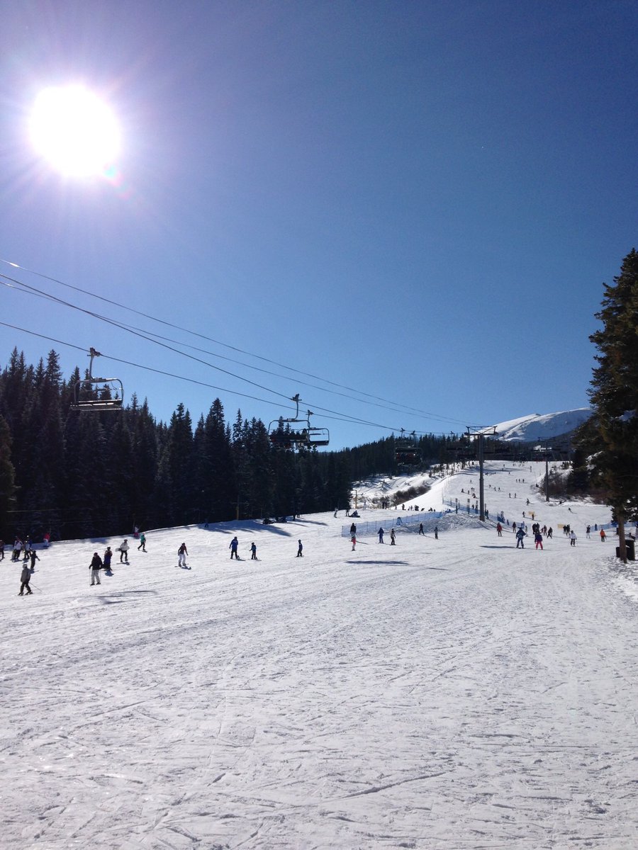 It’s ok not to be ok, it’s important to recognise when we aren’t alright. Please remember there is always someone out there to talk to. This week, take time to check in with yourself-go for that walk, take a little break, phone that friend for a chat #MentalHealthAwarenessWeek