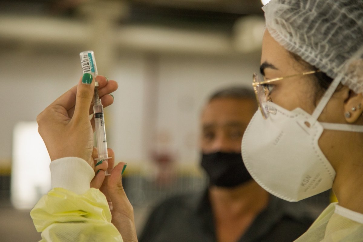 IPDA contra COVID-19 🙌
A IPDA em parceria com a Prefeitura de São Paulo no ultimo final de semana, esteve com um posto de vacinação no estacionamento da Sede Mundial, para a aplicação da 1ª dose da vacina contra o COVID-19.
Recebemos pessoas a partir de 60 anos de idade, e a