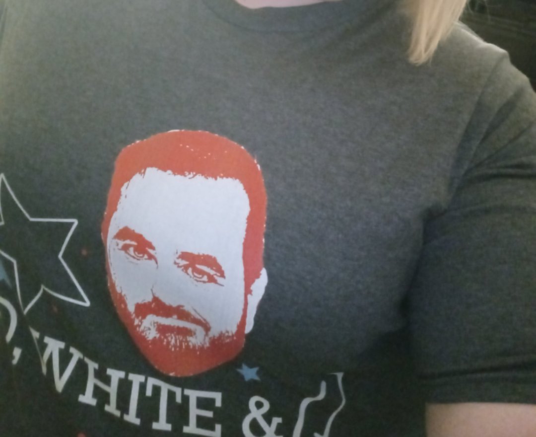 KJJohansen77's tweet photo. Wore this shirt to my doctors appointment and my doc asked me who I was wearing. I told him and he said "Oh, I thought it was Burt Reynolds with hair". 😆 @BQQuinn @truTVjokers https://t.co/UjQpzwE9tY