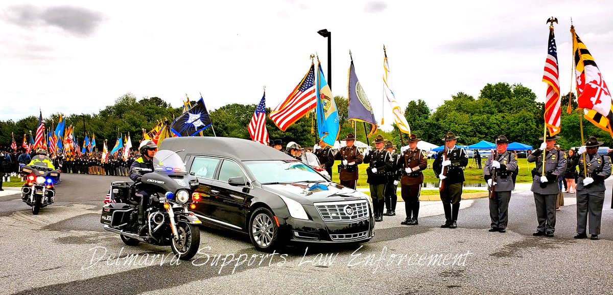 delmarvablue's tweet photo. Today was moving; respectful; overwhelming. It was everything a hero deserved. #corporalheacook #delmarpolice https://t.co/f0lgKsjQuh