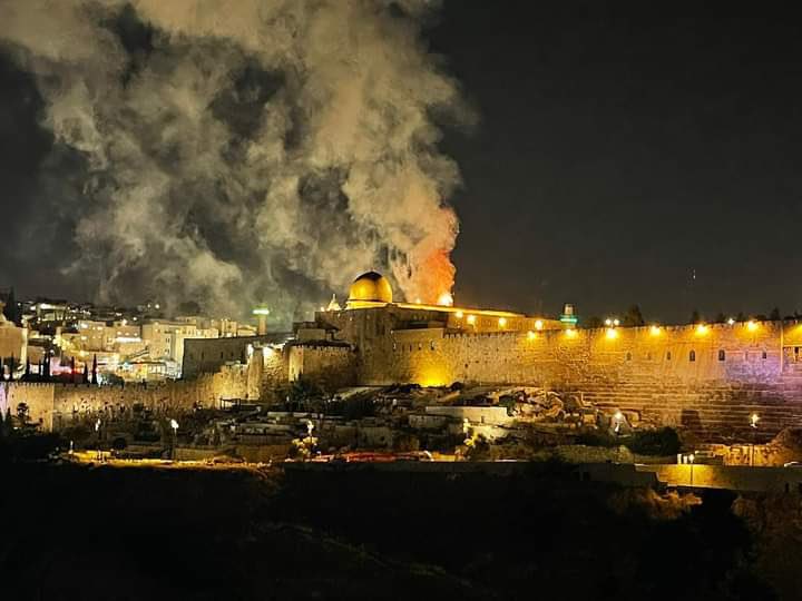 Please help Palestinians by spreading awareness on what's happening in Palestine and how people are being forced out of their homes, Ya Alah protecet our brothres and Sisters, ya Alah 🤲🤲🤲

#SavePalestine #SaveSheikhJarrah 
#القدس_تنتفض