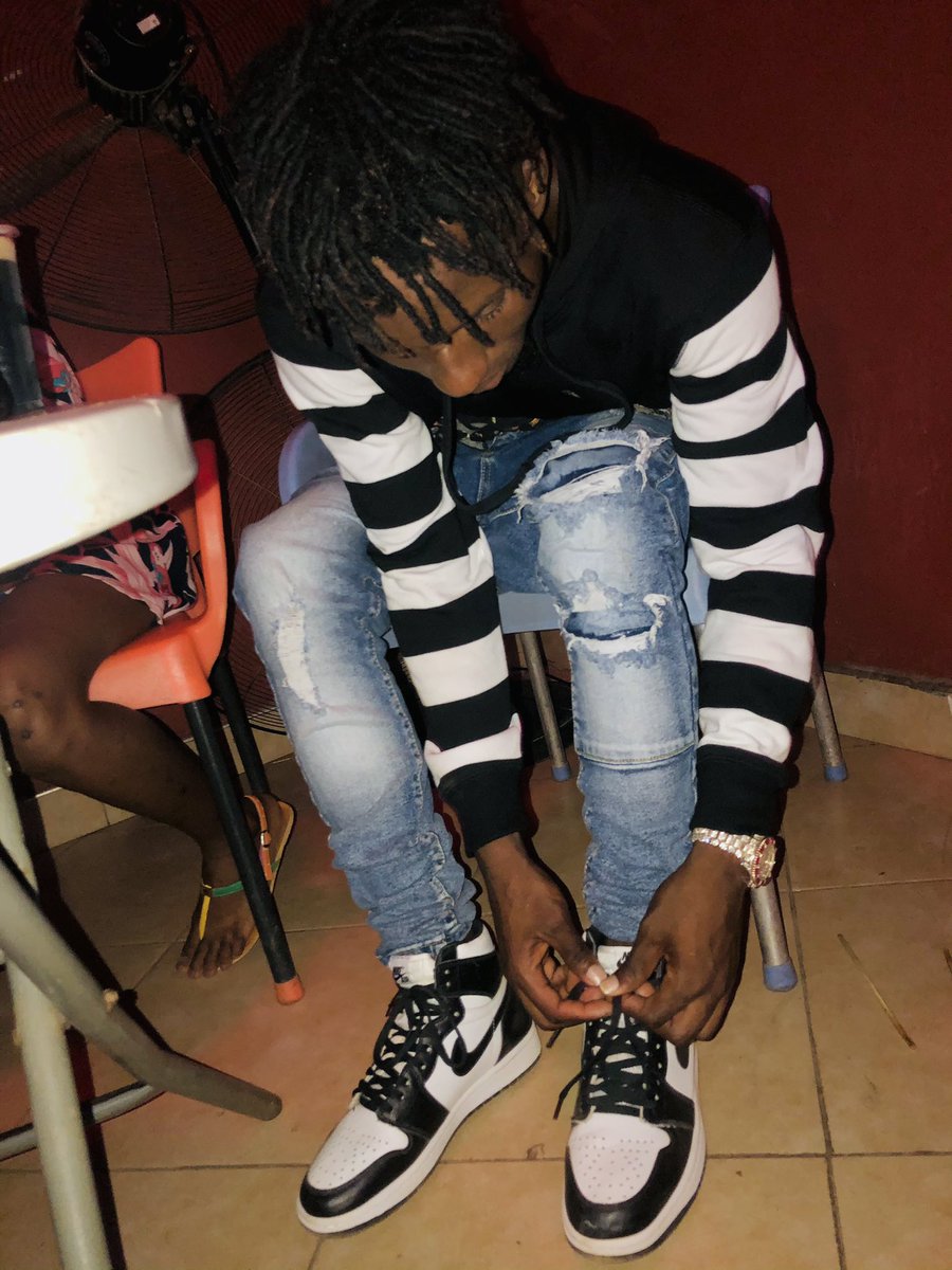 JAkabaako's tweet photo. I don talk much # I jxt show action 🔥🔥🔥yo https://t.co/ltyM9O5qry