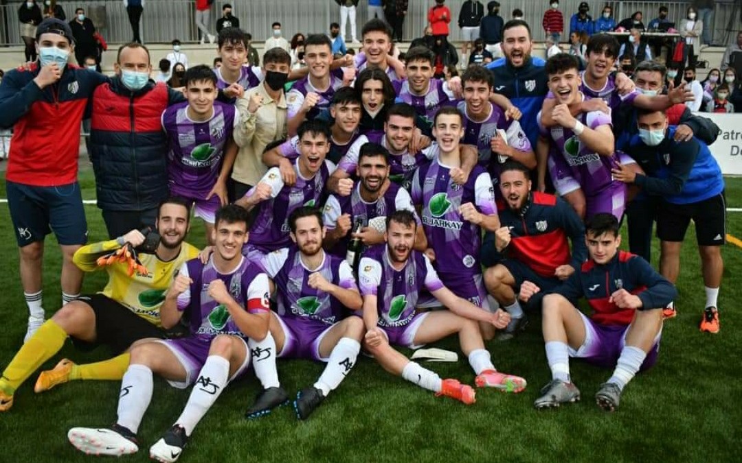 Enhorabuena a mis moraitos por su ascenso a DIVISIÓN DE HONOR!! Merecidísimo por parte de jugadores, cuerpo técnico y Directiva! 
Aúpa <a href="/atjaen/">Atlético Jaén F.C.</a> 💜