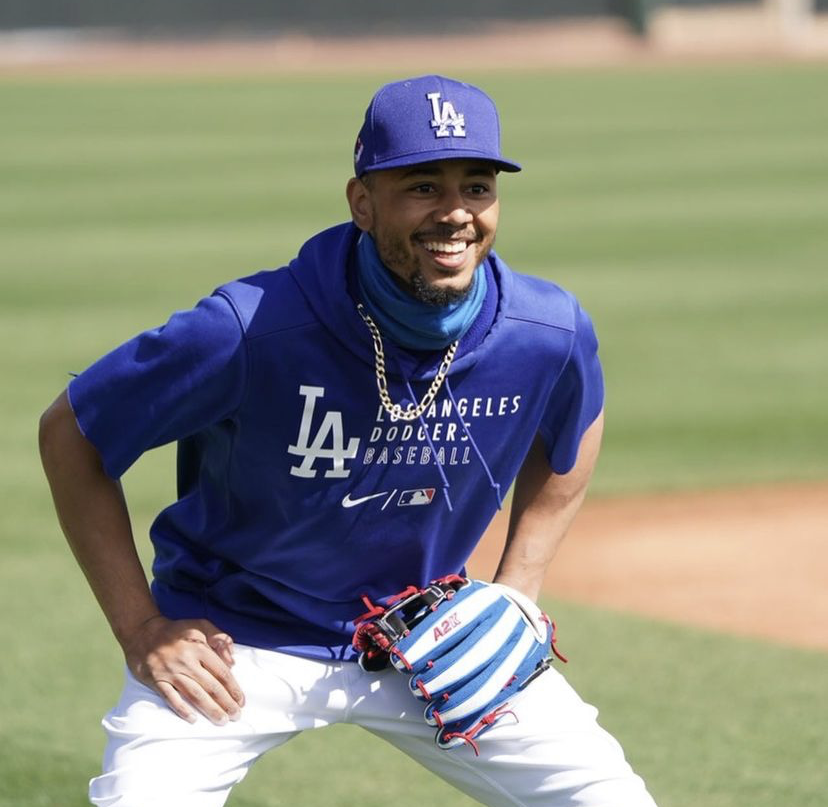 MatchaWear's tweet photo. “In order to be great, you have to continue to put in the work.” – Mookie Betts
#matchawear #mookiebetts #dodgers #baseball #champion #motivationalwear #mondaymotivation #motivationmonday #monday #mondayvibes https://t.co/vRZAp7XaNC