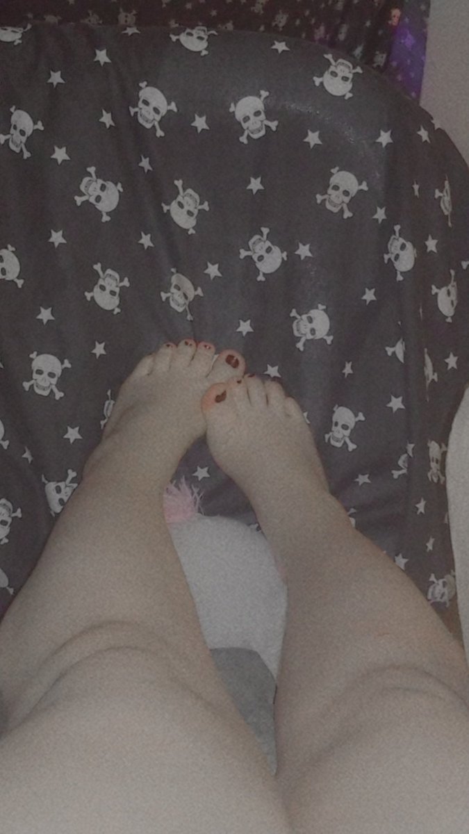 btggf989's tweet photo. Boring day, who thinks they can make it better? I wanna break your mind, turn you into a blubbering little mess of a sub. 😈😈

#findomme #finacialdomme #finsub #cashslave #moneypig #findom #finacialdomination #paypig #silentsends #finD https://t.co/lLKpPvmSVW