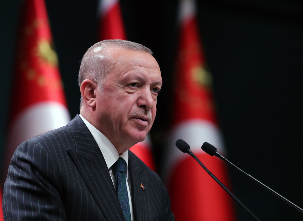 diplomacytalks's tweet photo. Cumhurbaşkanı @RTErdogan, Kuveyt Emiri, Ürdün Kralı 2. Abdullah, Filistin Devlet Başkanı Abbas ve Hamas Siyasi Büro Başkanı Heniyye ile ayrı ayrı telefon görüşmesi gerçekleştirdi.

Görüşmelerde, İsrail'in Mescid-i Aksa'ya ve Filistinlilere yönelik saldırıları ele alındı. https://t.co/bH3oMpRD6G