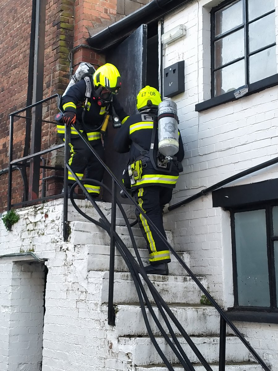 jdickenson08's tweet photo. Tonight was our first exercise since lockdown began. Training off station at a local risk is the best training a FF can have. Multiple persons reported in a heavily smoke logged building. Well done to #chard #axminster #ilminster #martock at #dsfireupdates https://t.co/rpPuBkE0r6