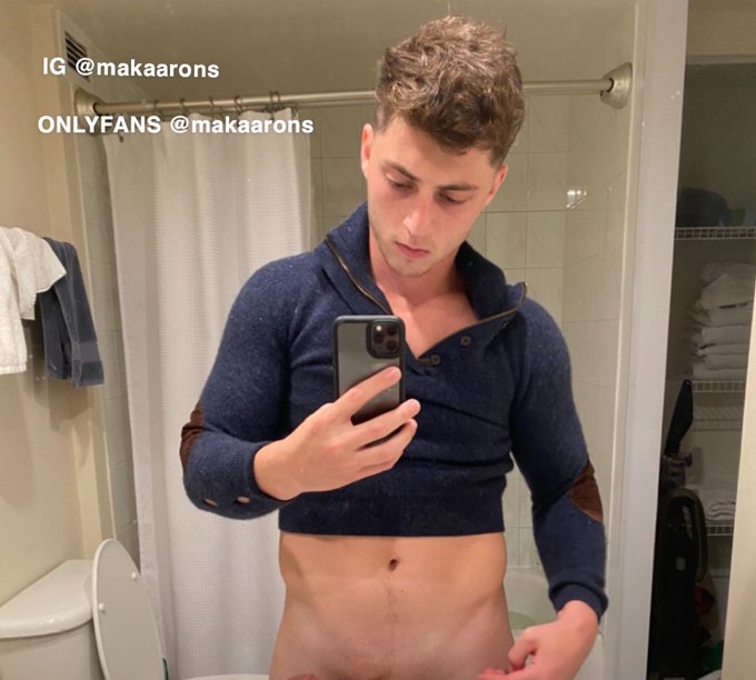 My favorite sweater shrunk😔 retweet if you like this look!😏 ..also, if u are a previous subscriber to