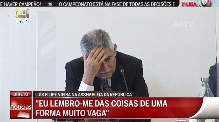 Eu a fazer as frequências deste mês