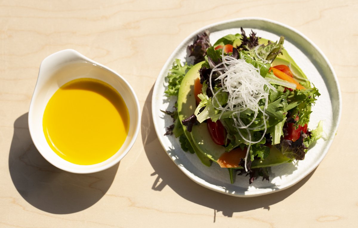 House Salad🥬🥕🍅
Mixed greens, tomato, avocado with ginger dressing
Let veggies make your day!
#themorethemerrier #green #salad #appetizer #veggies #Brooklyn #lunch #parkslope #NYC #eat #out