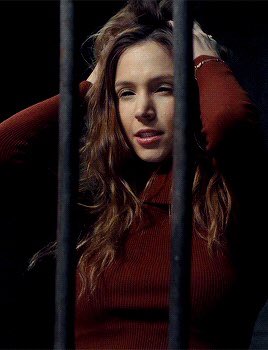 Waverly Earp: a thread to grab you by the (eye) balls. FOR DA NUMBERS  #WynonnaEarp  #BringWynonnaHome