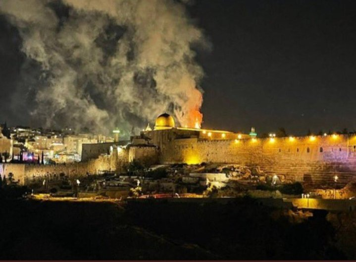 "8 milyonluk israil için 1,5 milyar Müslüman Ebabil bekliyorsa, Ebabiller gelse İsrail’i değil, bizi taşlar."

Necmettin Erbakan
#AksadaBaskınVar