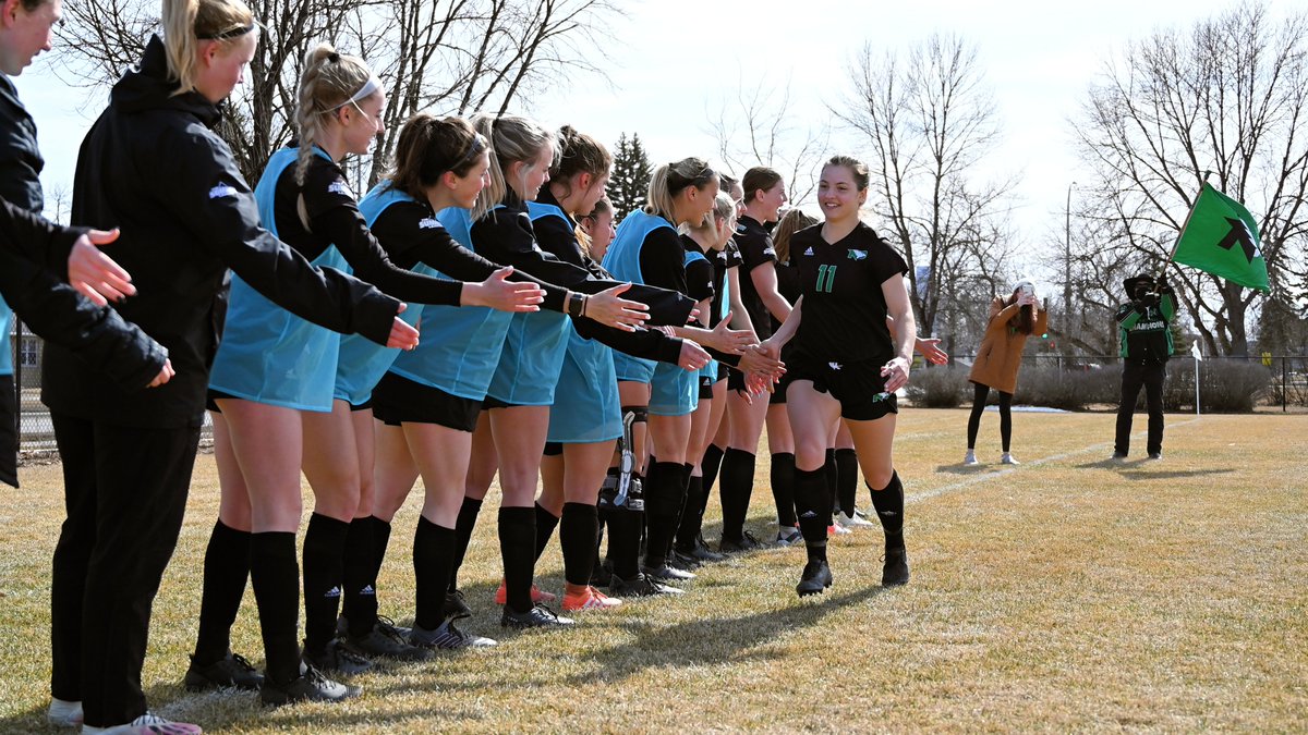 UNDsoccer's tweet image. ICYMI: Ashley Ebeling was named to @thesummitleague's All-Academic Team this morning fightinghawks.com/news/2021/5/10… #UNDproud #LGH