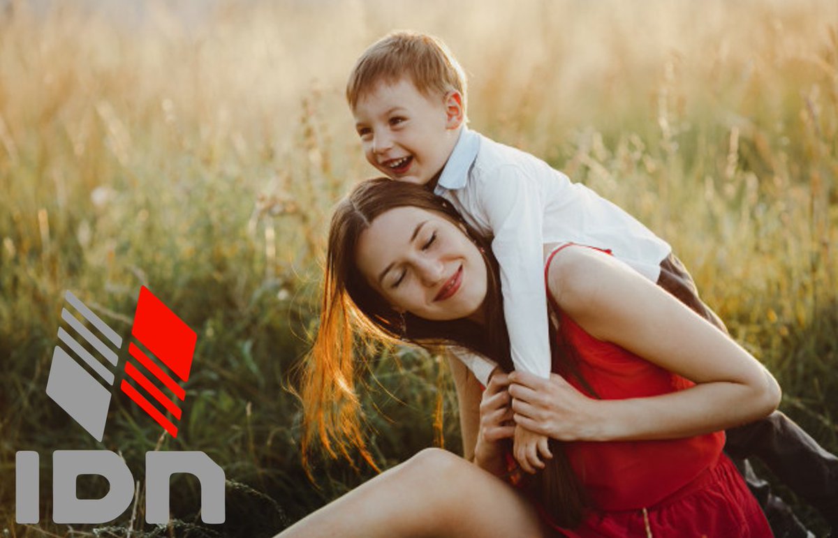 IDNMEXICO's tweet photo. “Ninguna lengua es capaz de expresar la fuerza, la belleza y la heroicidad de una madre” - Edwin Chapin.

¡Feliz día de las Madres les desea todo el Equipo de IDN!❤️🌻🌹🌺 https://t.co/u0VOCphBop