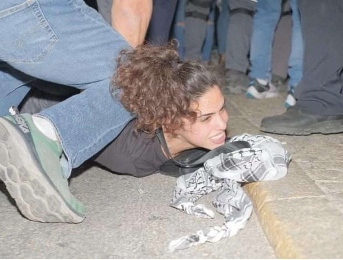firediken's tweet photo. İsrail katil ve işgalcidir #AksadaBaskınVar https://t.co/LQWt8vO3PI