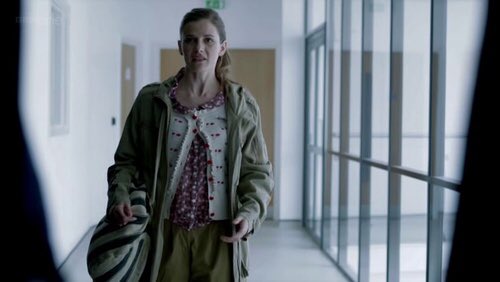 LadyCharlieA's tweet image. This is a big item for me to sell, but I know another Molly Hooper fan will love it just as much as I have. I have the screen accurate Cherry Cardigan from Dolly Dare. It will fit a UK 10/12. DM me if you are interested. Please RT! ☺️ #sherlock #louisebrealey #mollyhoopercosplay