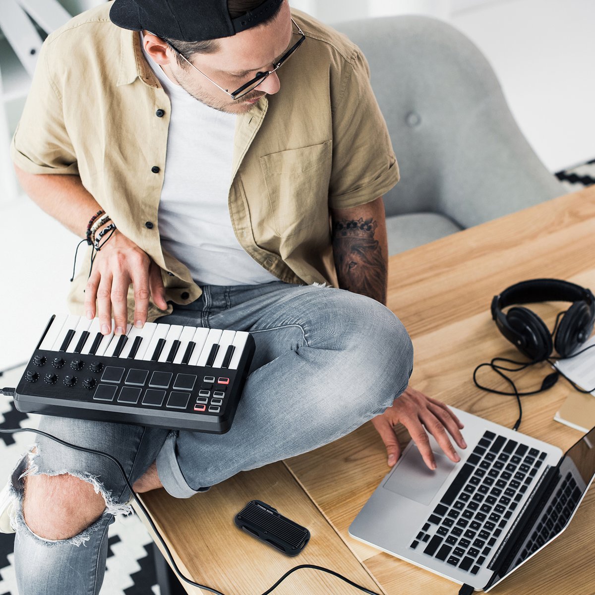 titaniummicro's tweet image. 🤝🏻 A worthy friend - always by your side on your tough days 👊🏻 Reliable storage for PC and Mac 💻 with high speeds transfer that you can count on!

Get one now: amzn.to/2OJTyjY

#portablessd #externalssd #backupfiles #externalstorage