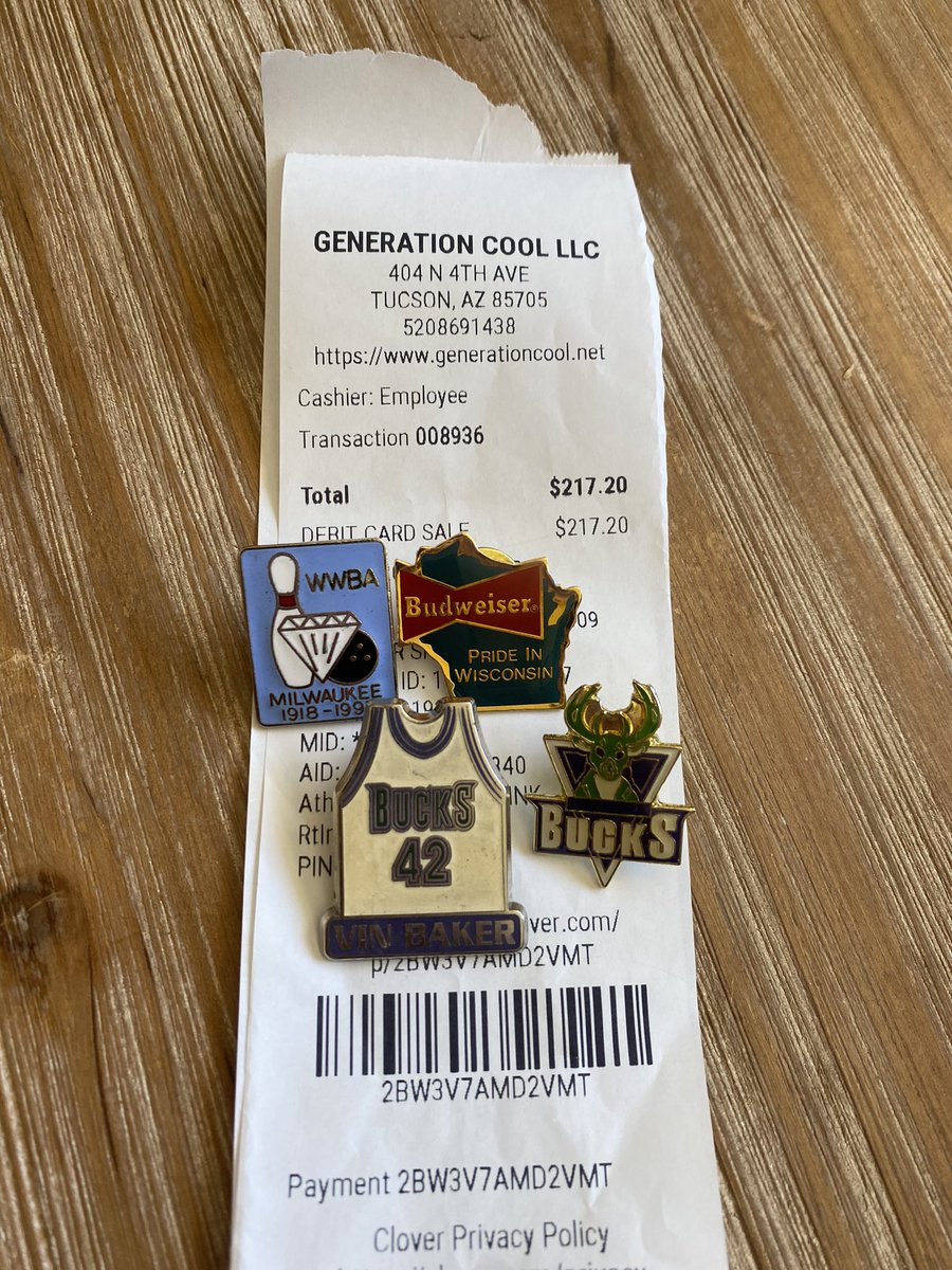 cloudwhite's tweet photo. wen you AZ chopped and you spend $330 on weed and bootleg #gucci. #GenerationCool #SlobbysWorld @netflix https://t.co/yr8OXM0HLn