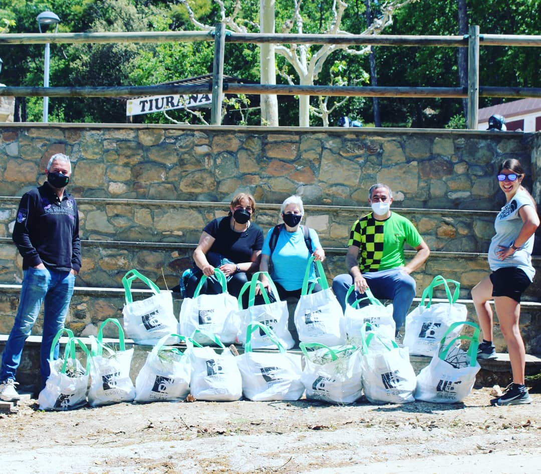 AjTiurana's tweet photo. #letscleanup a #tiurana

#letscleanupday #mediambient #letscleanupcat #lcue #petjadaverda #greenplanet #residus_cat #ccnoguera #residuzero #Plogging @ccnoguera @residuscat https://t.co/AFMvC3NntI