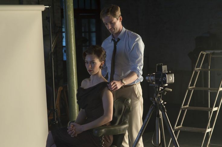 bexxxyss's tweet photo. Princess Margaret and Lord Snowdon portrayed by Vanessa Kirby and Mathew Goode in season two , Helena Bonham Carter and Ben Daniels on season three of the crown 👑💛👑 https://t.co/Fw9brPvlUp
